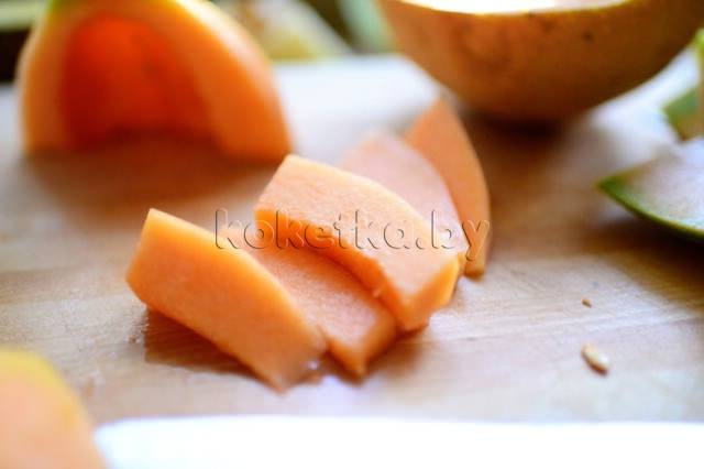 Cалат с ананасом Cалат с ананасом