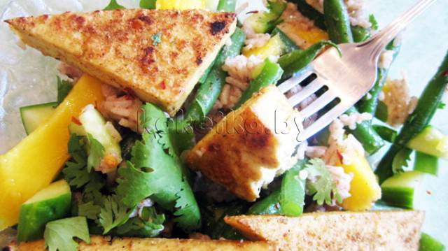 Салат из тофу и манго Салат из тофу и манго