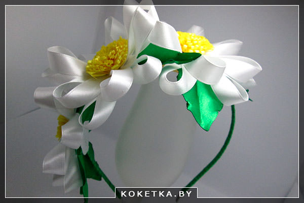 Ободок с ромашками