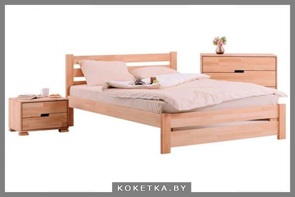 деревянная кровать