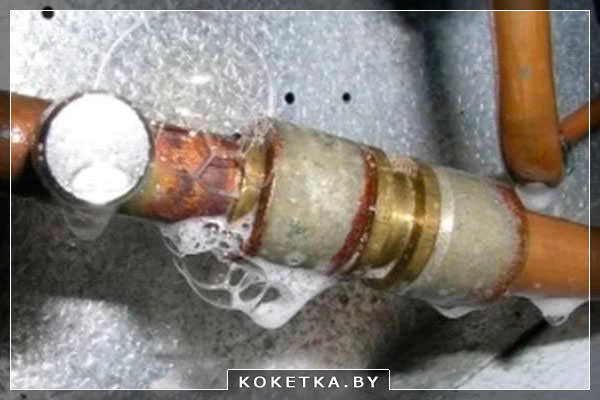 мыло на газовой трубе поможет найти утечку 