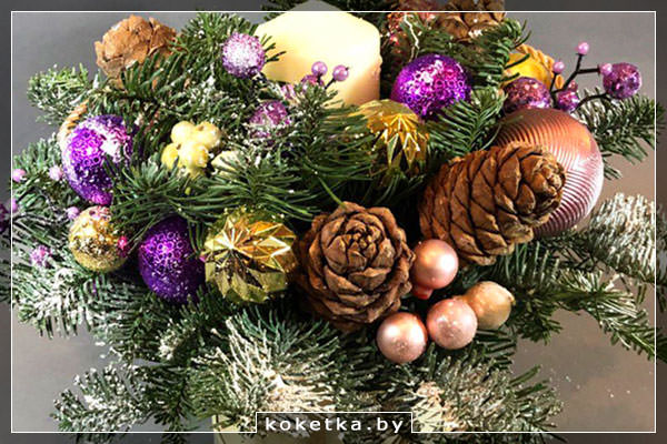 Букет из еловых веток с шишками