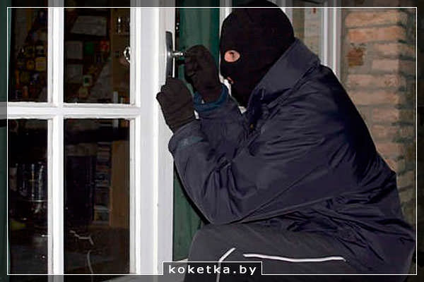 кто-то хочет залезть в ваше закрытое окно