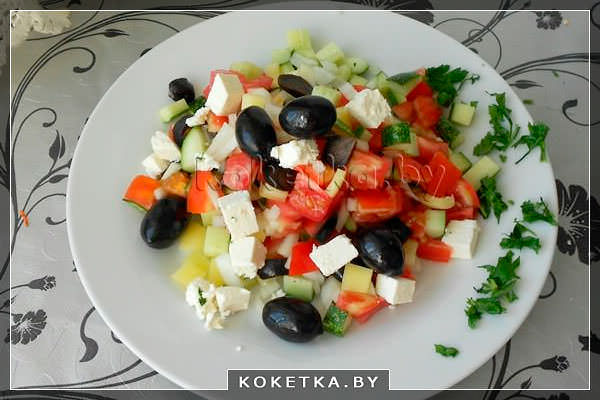 Греческий салат с сыром фета
