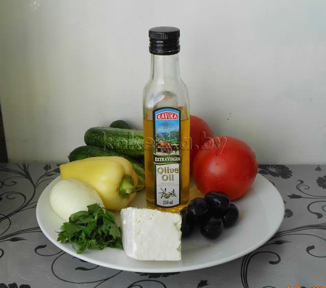 Греческий салат с сыром фета
