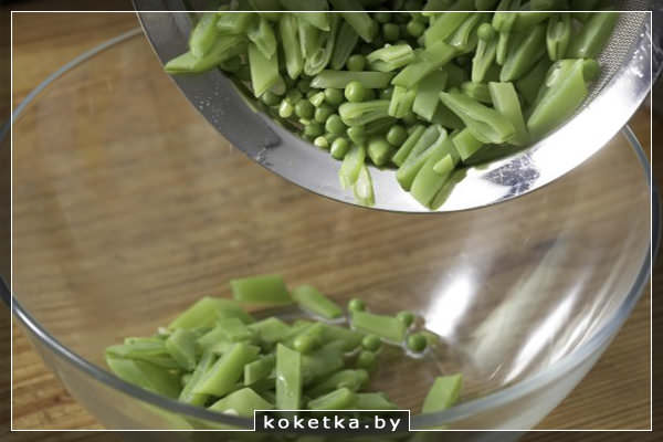  Салат из пасты с овощами