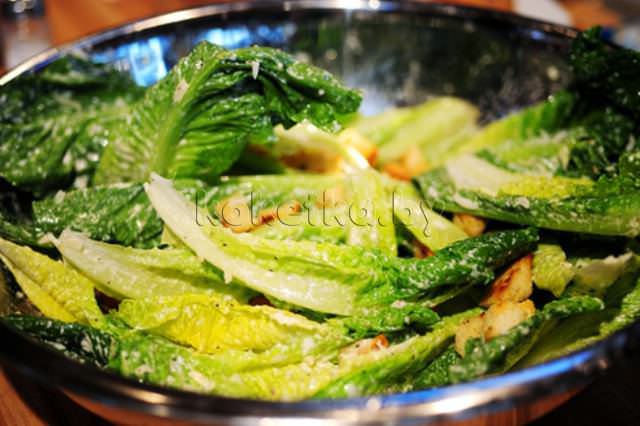Салат из пекинской капусты с сухариками