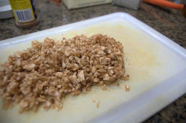 Шампиньоны, фаршированные сыром