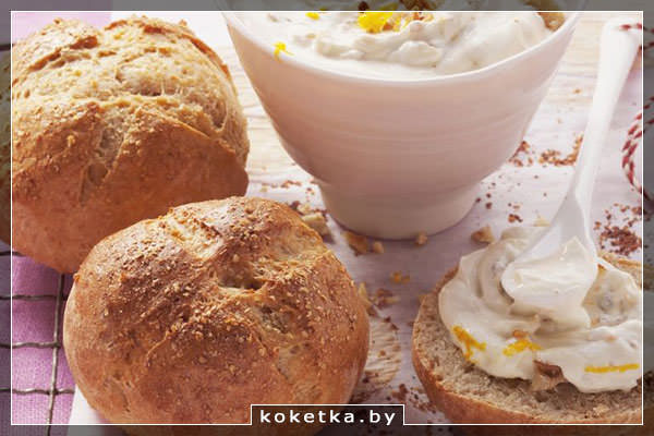 Булочки из цельнозерновой муки со сладким творогом