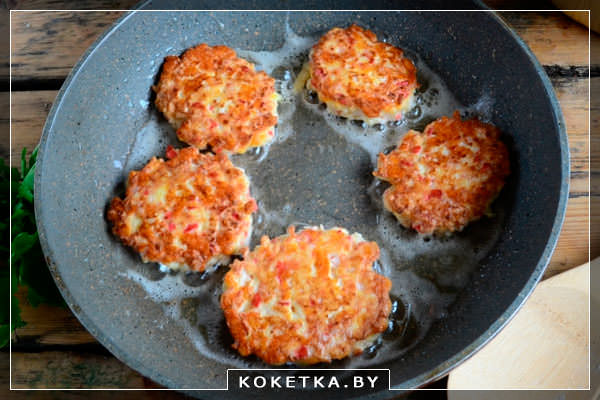Жарка котлет из крабовых палочек