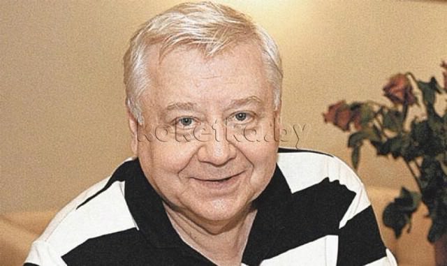 Олег Табаков родился 17 августа